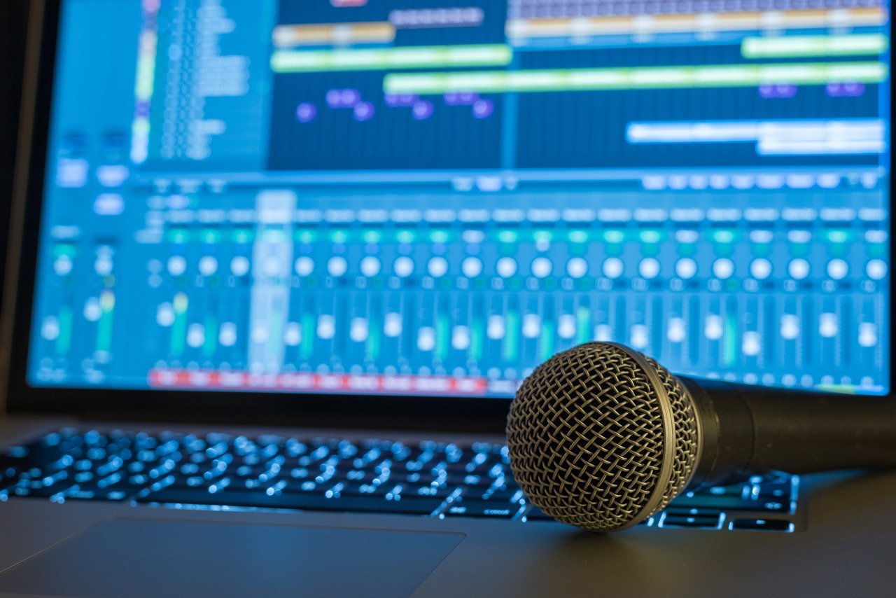 microphone, audio, broadcast-7907461.jpg